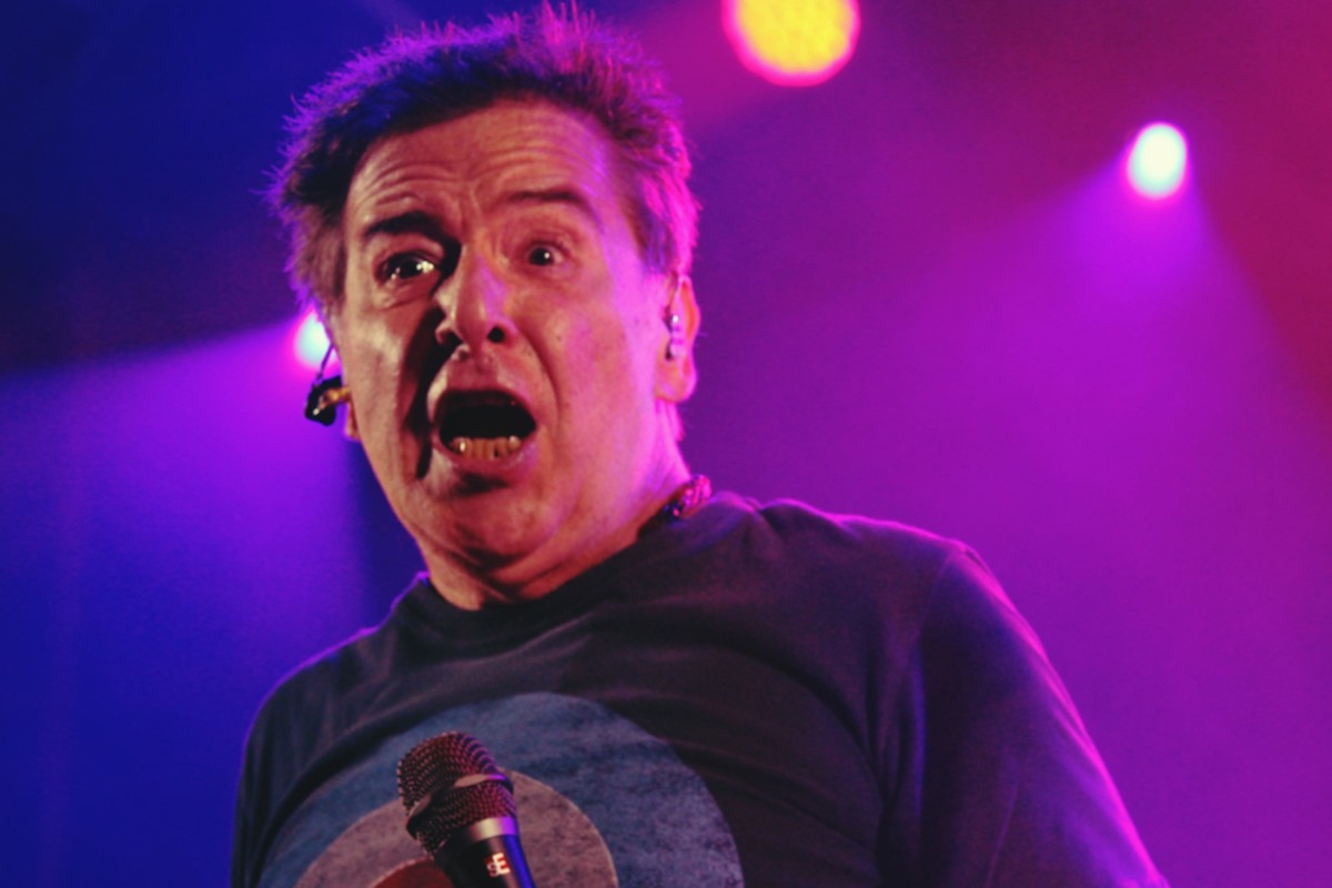 quem-e-vocalista-do-ira!-que-criticou-esquerda-e-enxotou-bolsonaristas