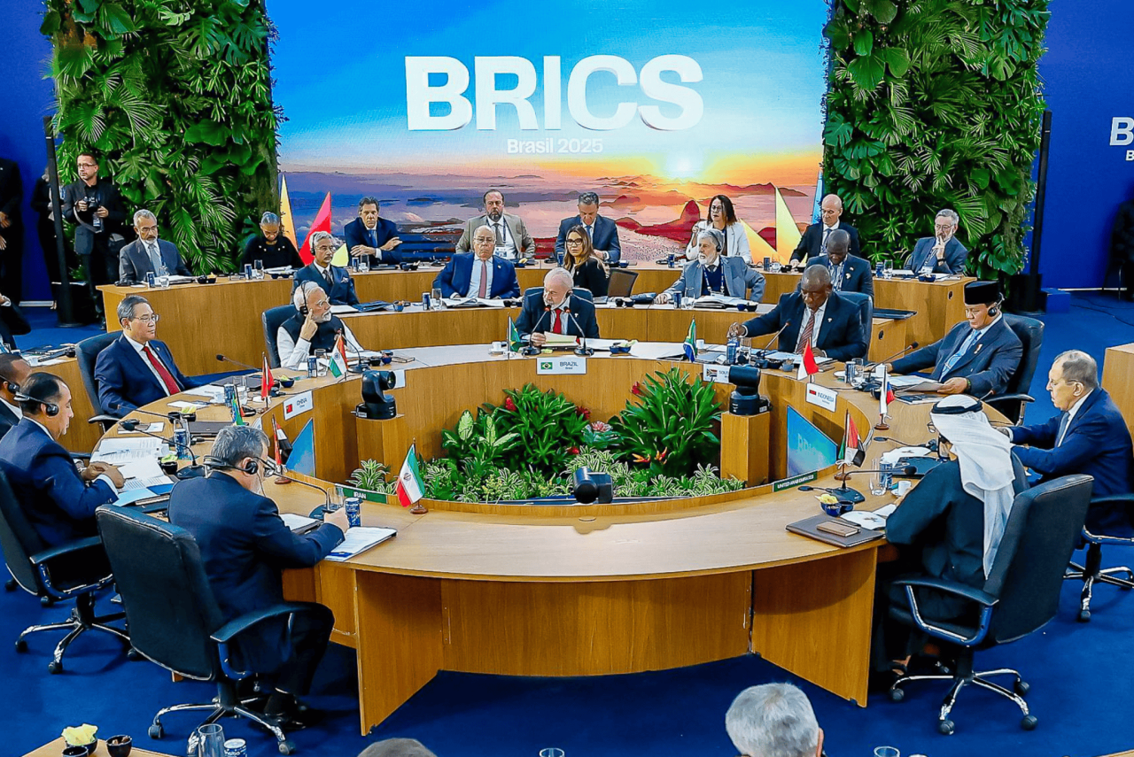brics-defende-desenvolvimento-de-ia-aberta-e-sustentavel,-com-protecao-de-direitos-autorais