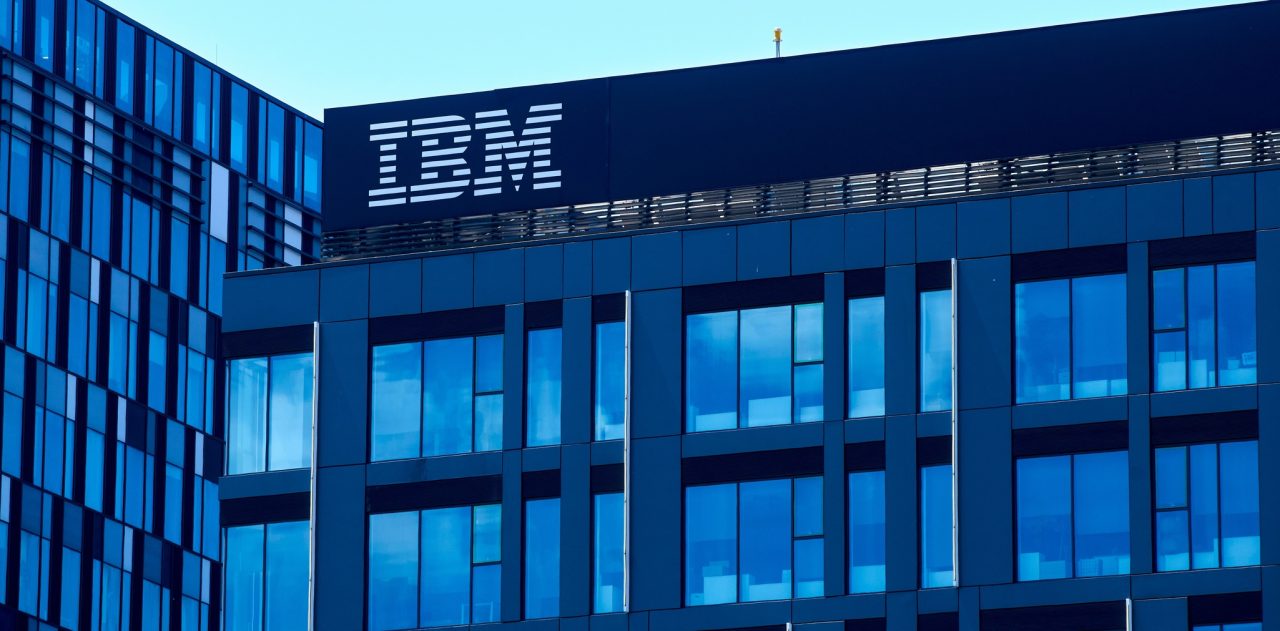 ibm-lanca-nova-linha-de-chips-que-promete-simplificar-ia