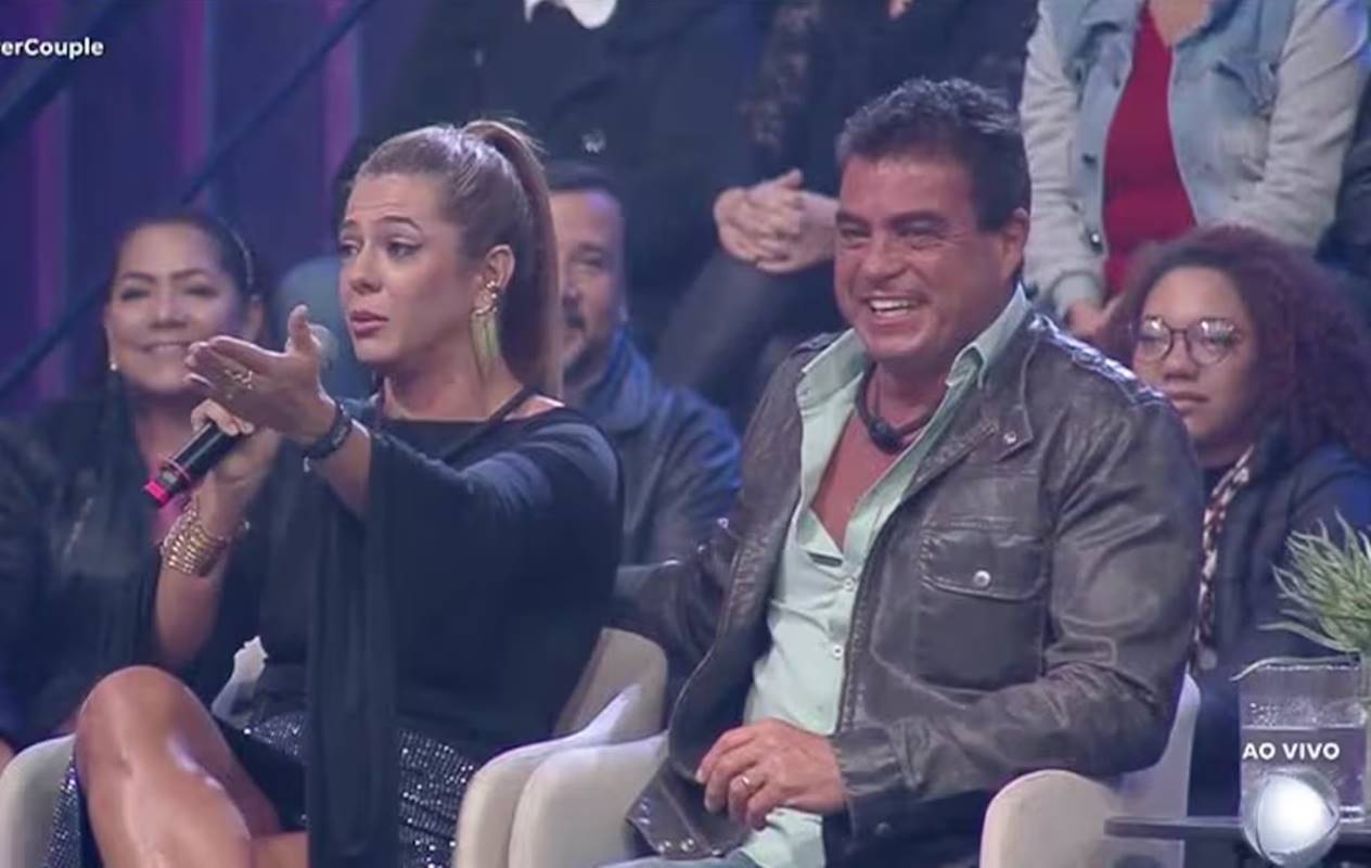 dhomini-discute-com-apresentadores,-ataca-adriana-e-abandona-podcast