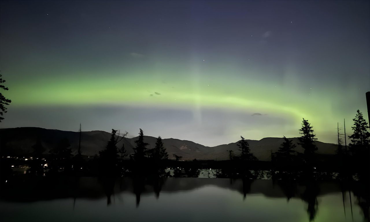 previsao-confirmada!-auroras-iluminam-os-ceus-do-norte-–-veja-imagens-do-espetaculo