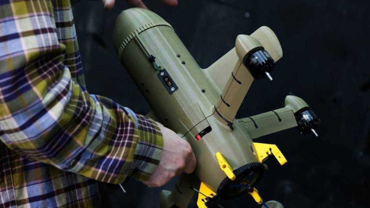 video:-drone-ucraniano-alcanca-velocidade-de-trem-bala-em-teste