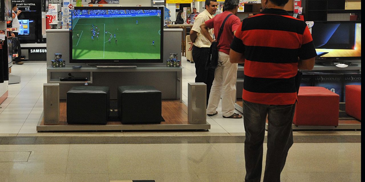 vendas-no-comercio-recuam-0,1%-em-junho,-3o-mes-seguido-de-queda