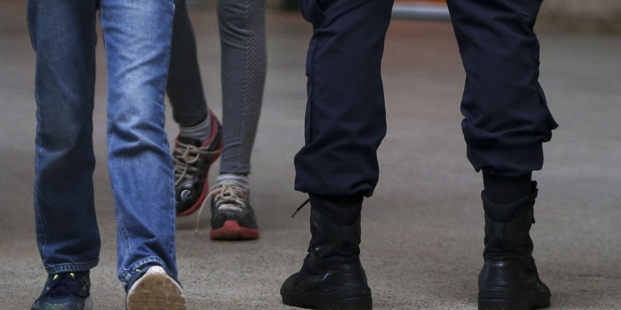 tribunal-de-contas-suspende-programa-de-escolas-civico-militares-de-mg