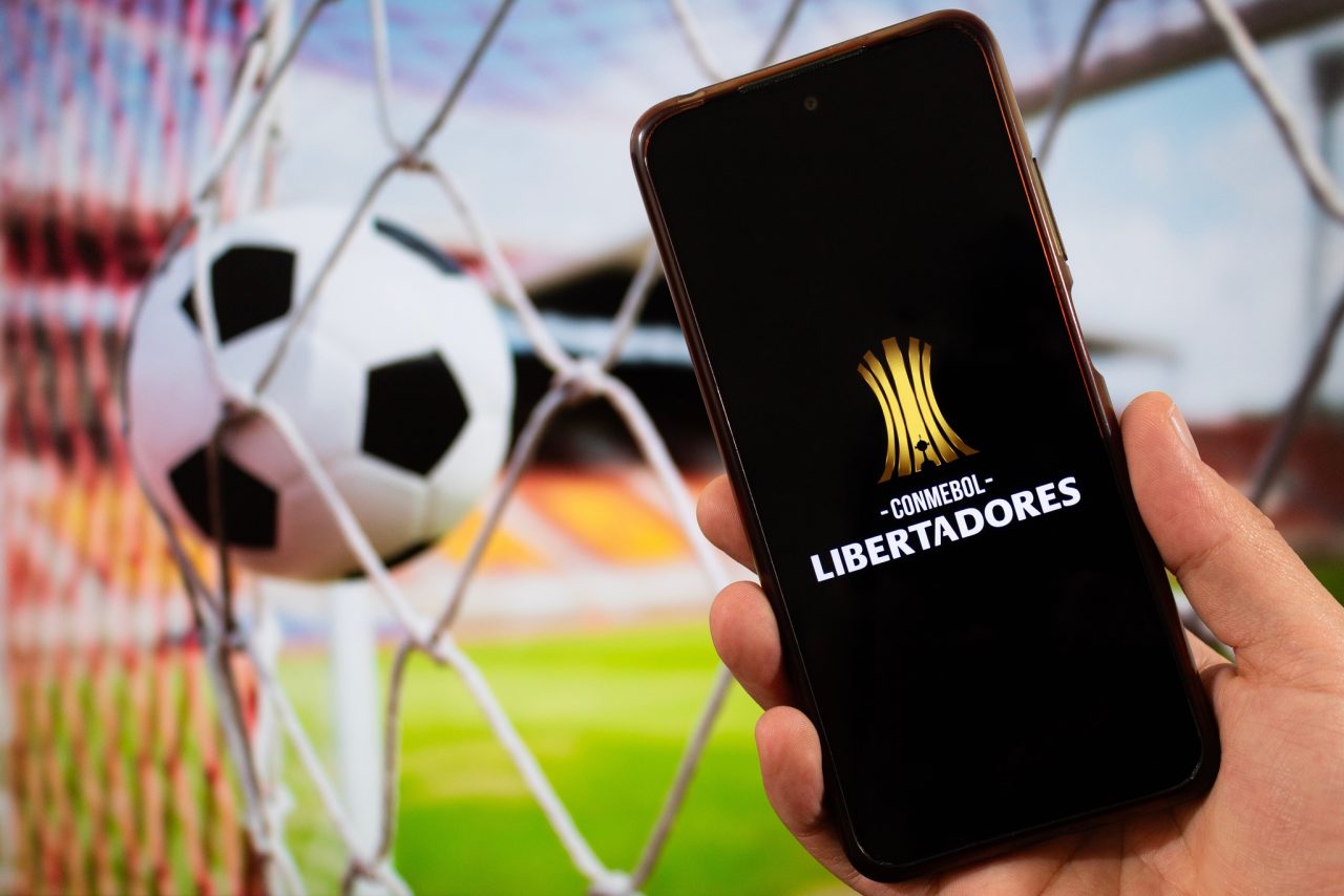 conmebol-adota-ia-para-combater-racismo-e-promete-sancoes