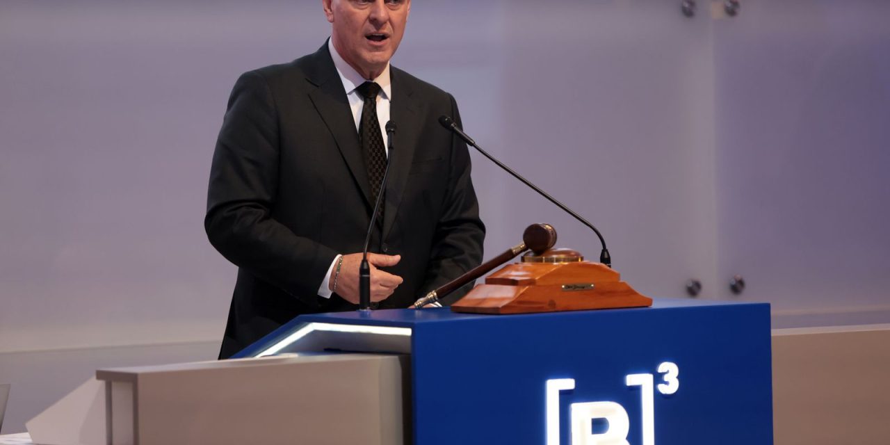 brasil-busca-dialogo,-mas-nao-negociara-soberania,-afirma-favaro