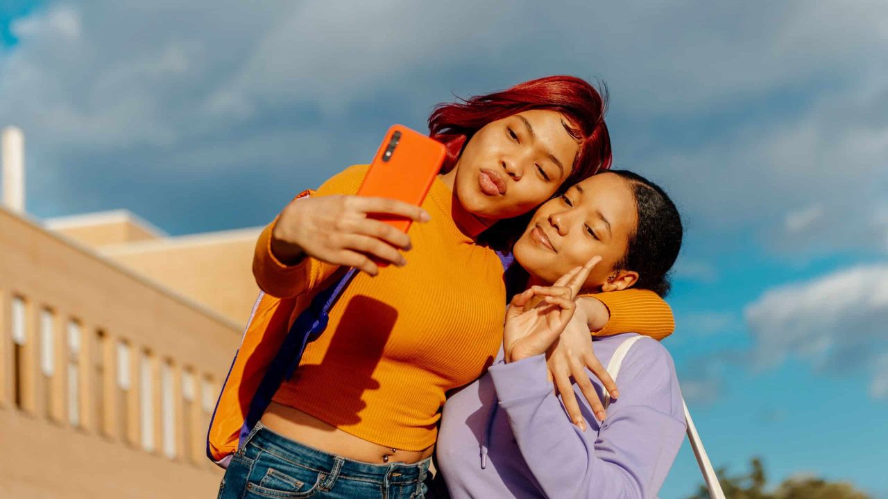 5-melhores-celulares-para-selfie-em-2025
