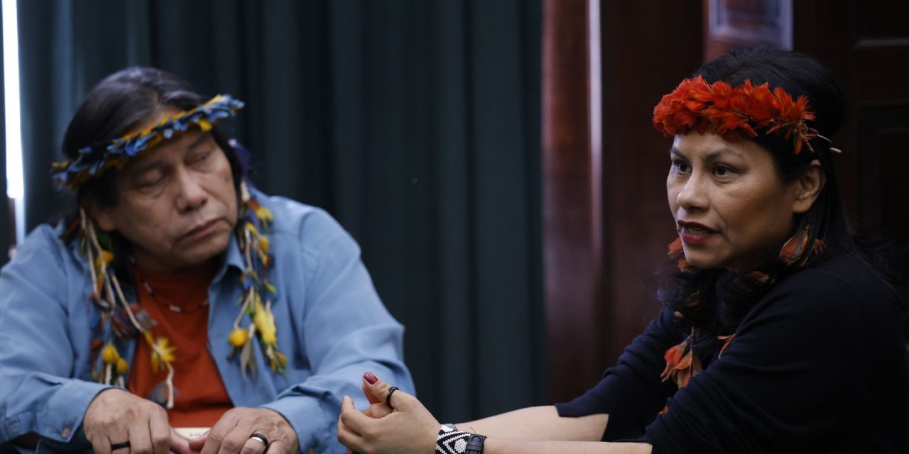 ideologia-consumista-gera-crise-climatica,-dizem-escritores-indigenas