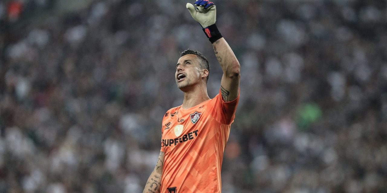 fabio-vira-jogador-com-mais-partidas-disputadas-no-futebol-mundial