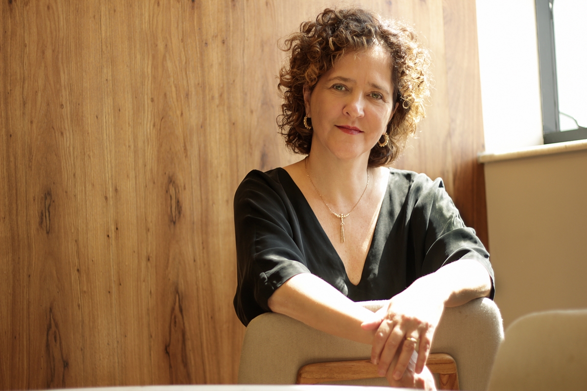 obra-de-carla-madeira-escancara-existencia-humana-sem-poupar-o-leitor