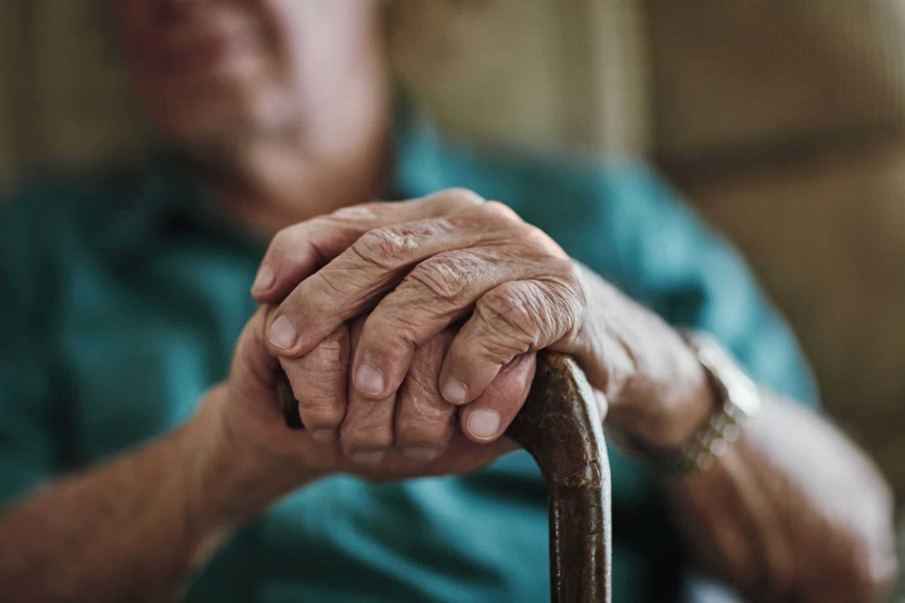 falta-de-vitamina-d-causa-problemas-de-mobilidade-na-velhice,-revela-estudo