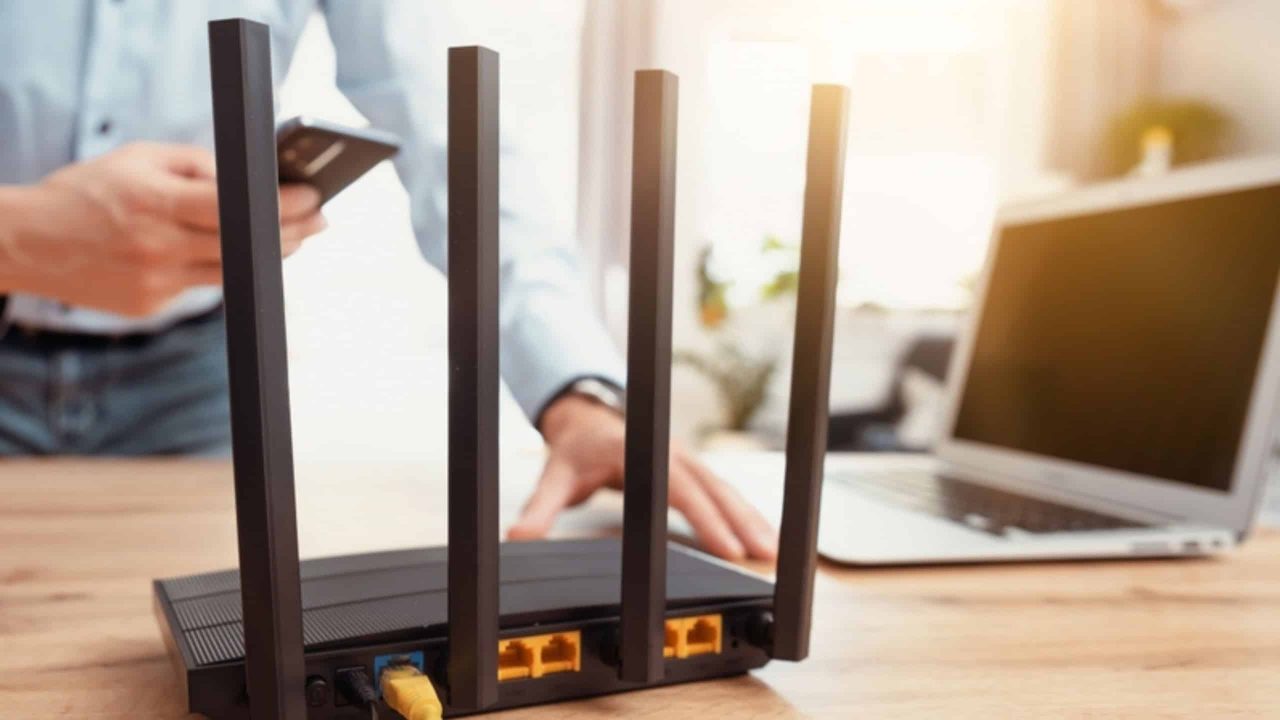 8-ajustes-de-seguranca-para-configurar-no-roteador-da-sua-casa-[2025]