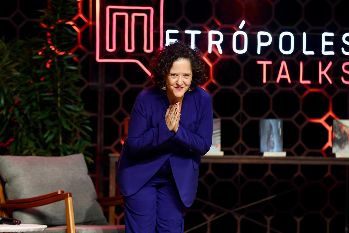 carla-madeira-explica-bloqueio-de-14-anos-ao-escrever-tudo-e-rio