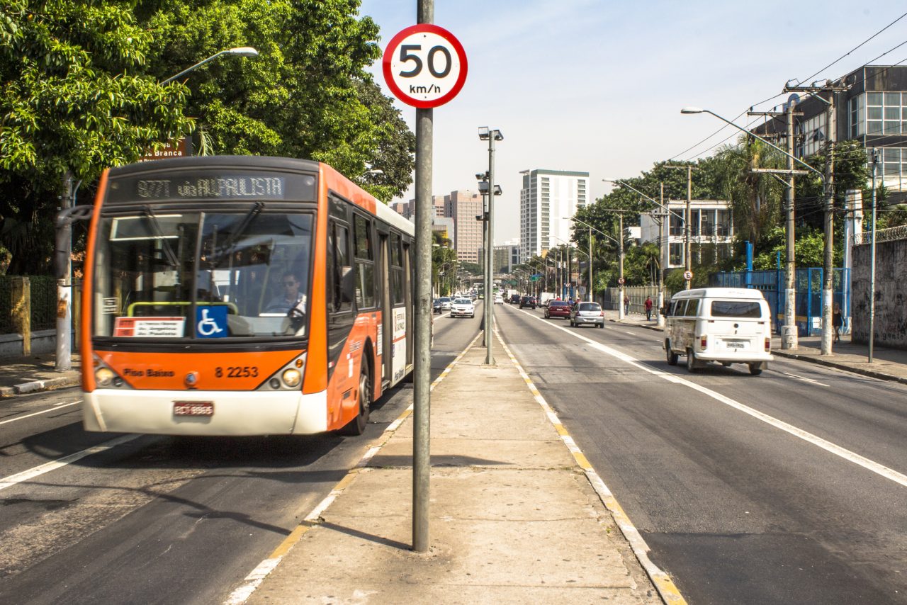 governo-estuda-reduzir-velocidade-maxima-nas-vias-brasileiras