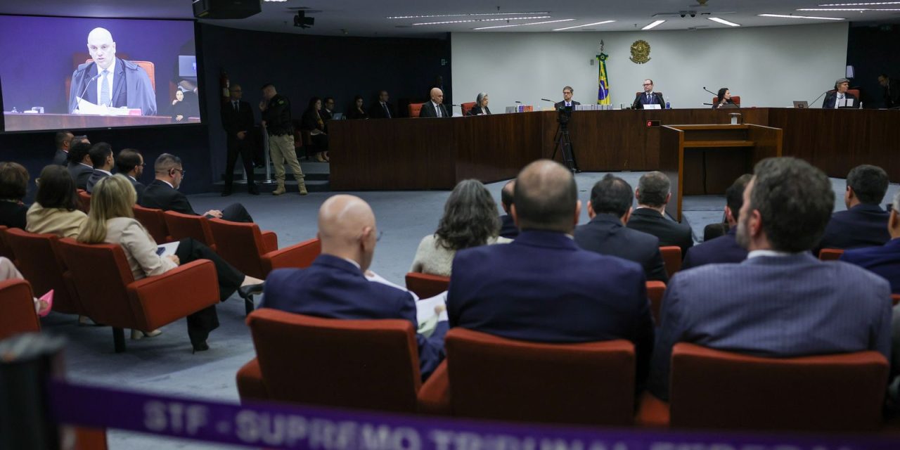 stf:-apenas-um-reu-comparece-ao-1°-dia-de-julgamento-da-trama-golpista
