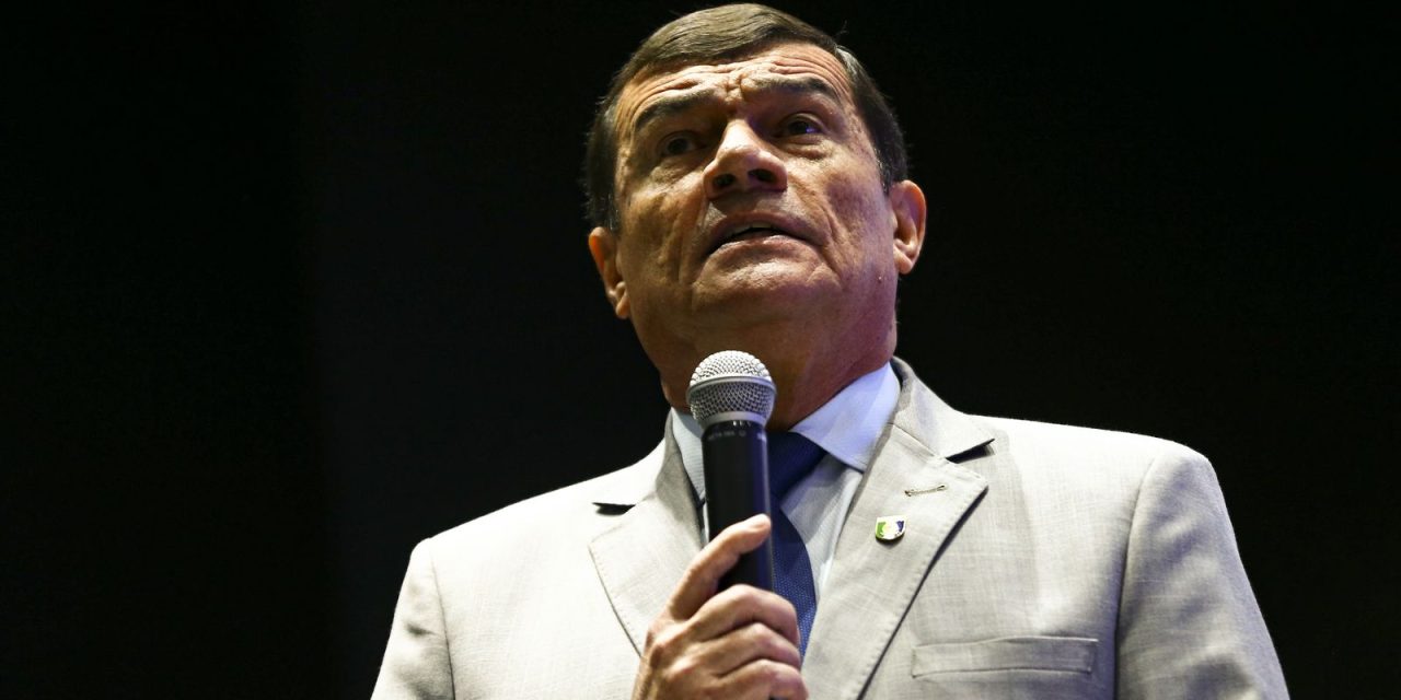defesa-diz-que-ex-ministro-atuou-para-demover-bolsonaro-de-golpe