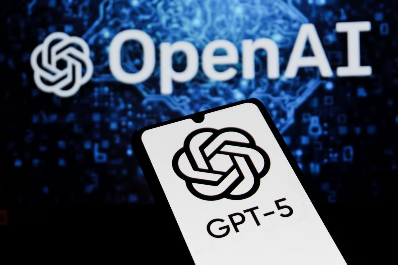 openai-busca-academicos-para-construir-ia-cientifica