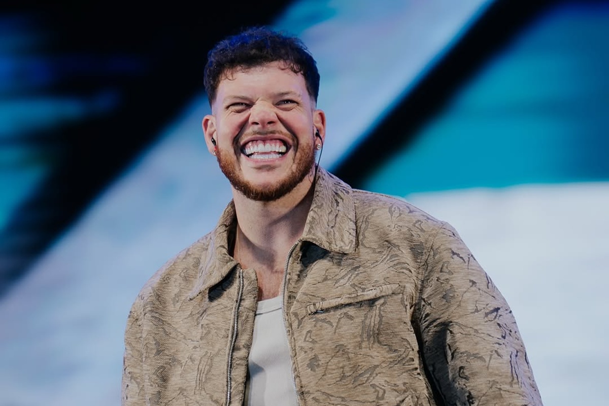 ferrugem,-jorge-aragao-e-timbalada-agitam-o-fim-de-semana-no-na-praia