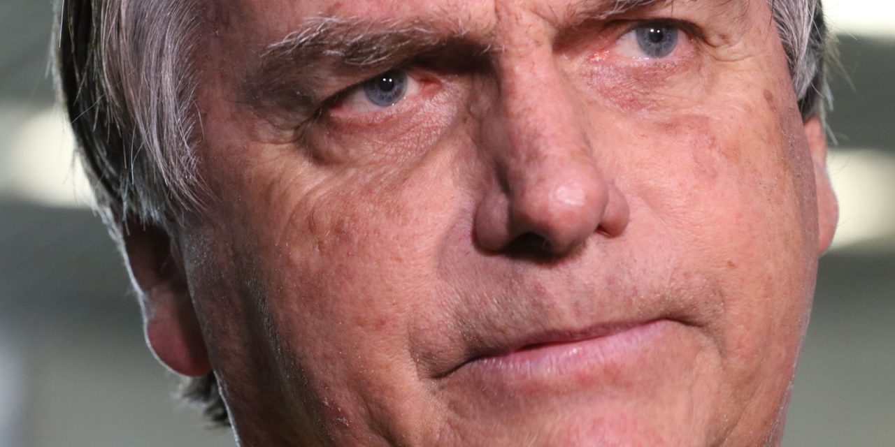 stf-condena-bolsonaro-a-27-anos-e-tres-meses-de-prisao