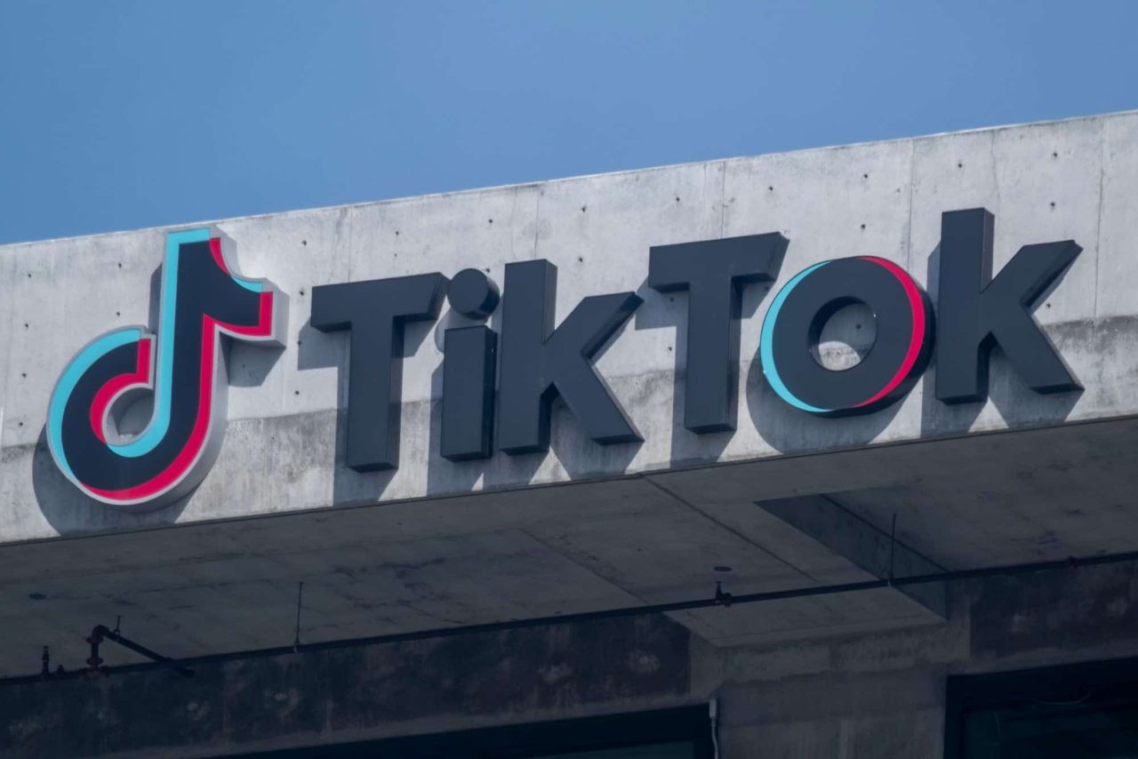 franca-pede-investigacao-criminal-contra-tiktok-por-riscos-a-jovens