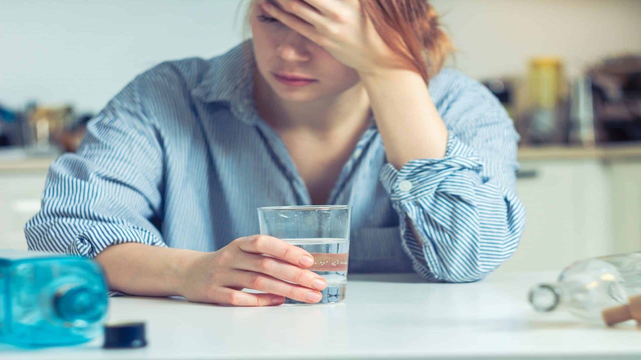 o-que-e-hangxiety?-descubra-a-relacao-entre-alcool-e-ansiedade