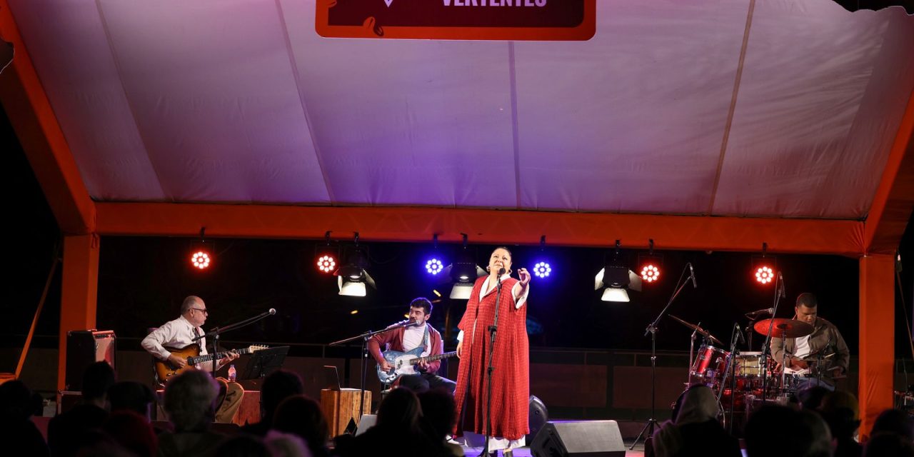 em-show,-fabiana-cozza-propoe-a-uniao-e-o-fim-da-intolerancia