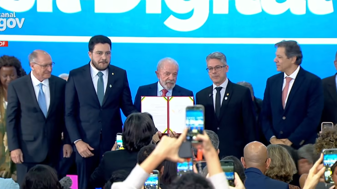 lula-sanciona-lei-de-protecao-a-criancas-e-adolescentes-na-internet