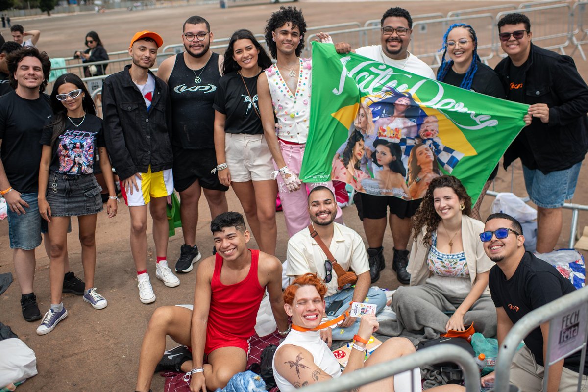 show-de-katy-perry-em-brasilia-tem-fas-acampados-ha-mais-de-24-horas