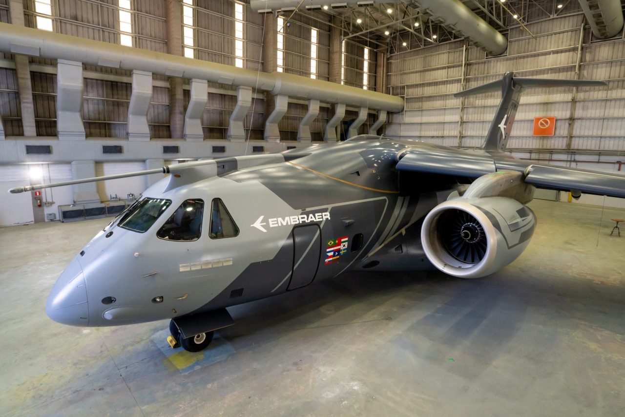embraer-revela-novo-visual-do-kc-390-millennium