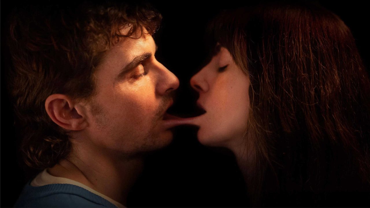 gostou-de-“juntos”?-veja-outros-8-filmes-de-terror-parecidos-nos-streamings