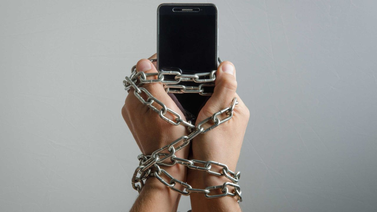 vicio-em-celular?-5-possiveis-sintomas-para-ficar-de-olho