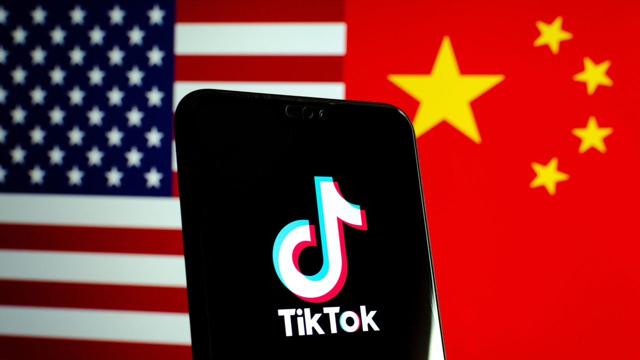 tiktok-nos-eua:-algoritmo-sera-controlado-pela-oracle