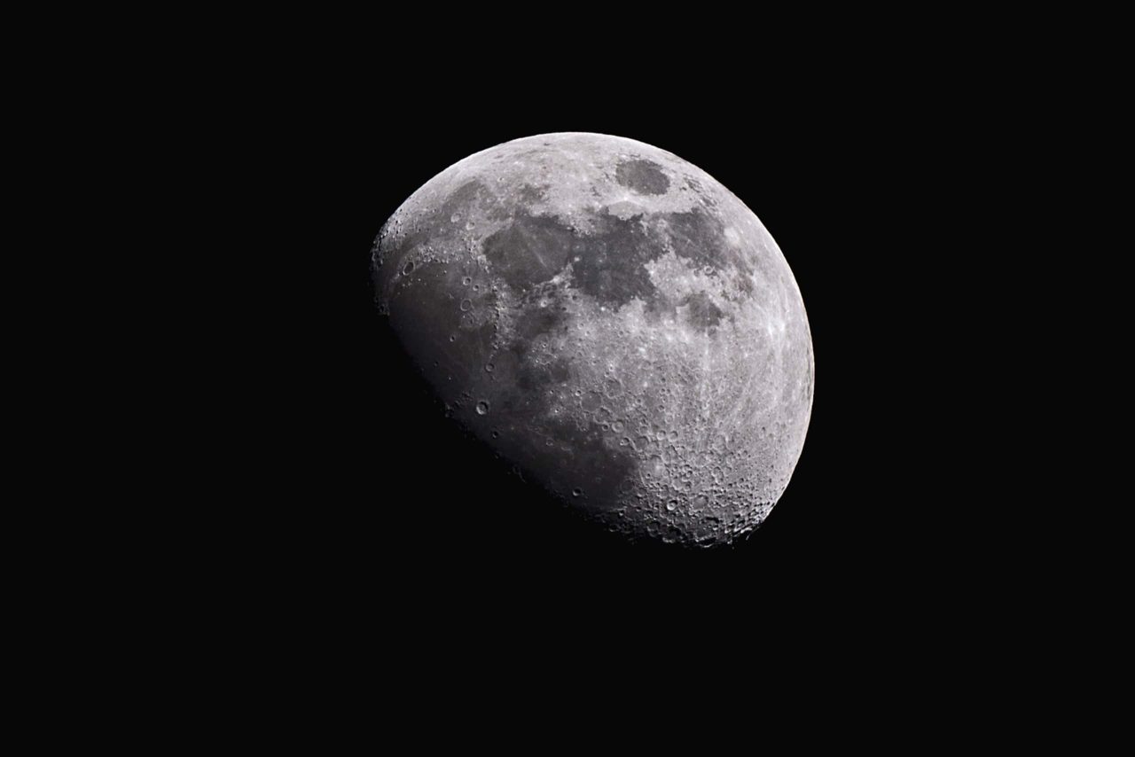 por-que-a-lua-esta-se-afastando-da-terra?