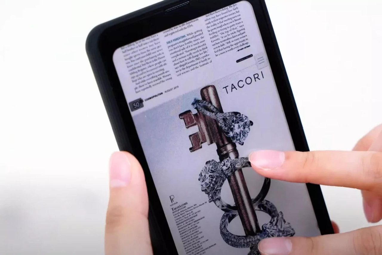 novo-celular-com-tela-epaper-promete-rolagem-e-leitura-confortavel