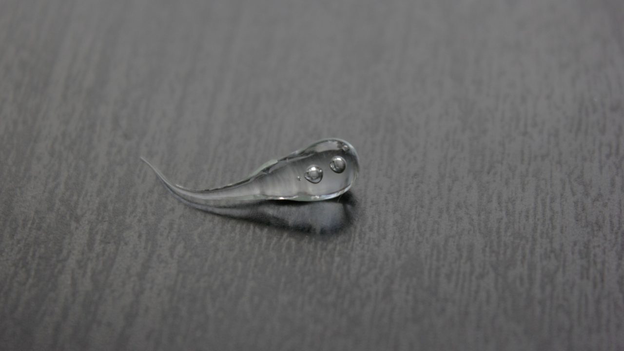 do-tiktok-a-seculos-passados:-a-ciencia-por-tras-da-enigmatica-‘gota-de-vidro’