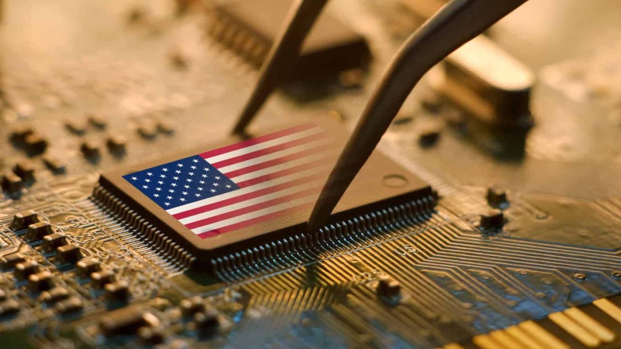 trump-avalia-plano-para-forcar-equilibrio-na-producao-de-chips-nos-eua