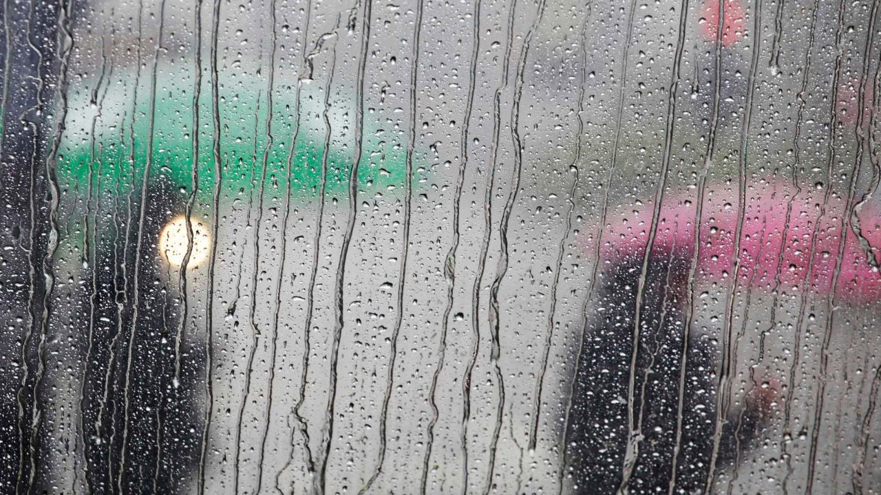 e-realmente-perigoso-usar-aparelhos-eletronicos-quando-chove?