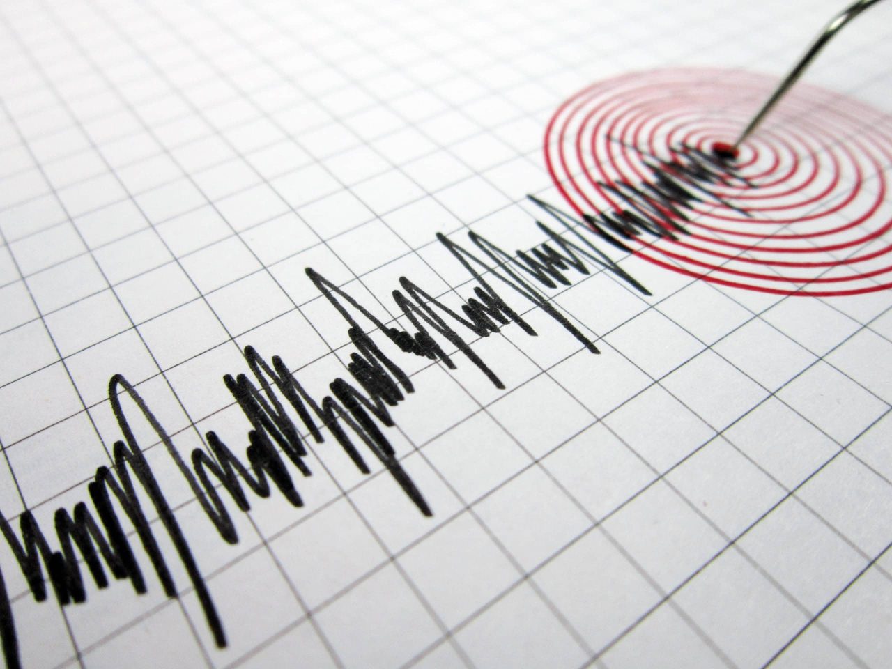 filipinas-sofre-terremoto-de-magnitude-7,4;-ha-chance-de-tsunami