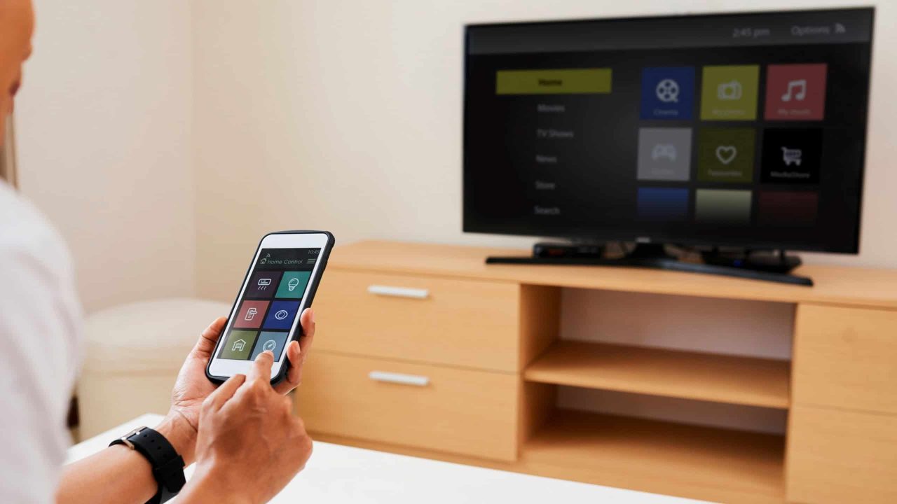 quebrou-o-controle-remoto?-5-apps-de-celular-para-controlar-sua-tv