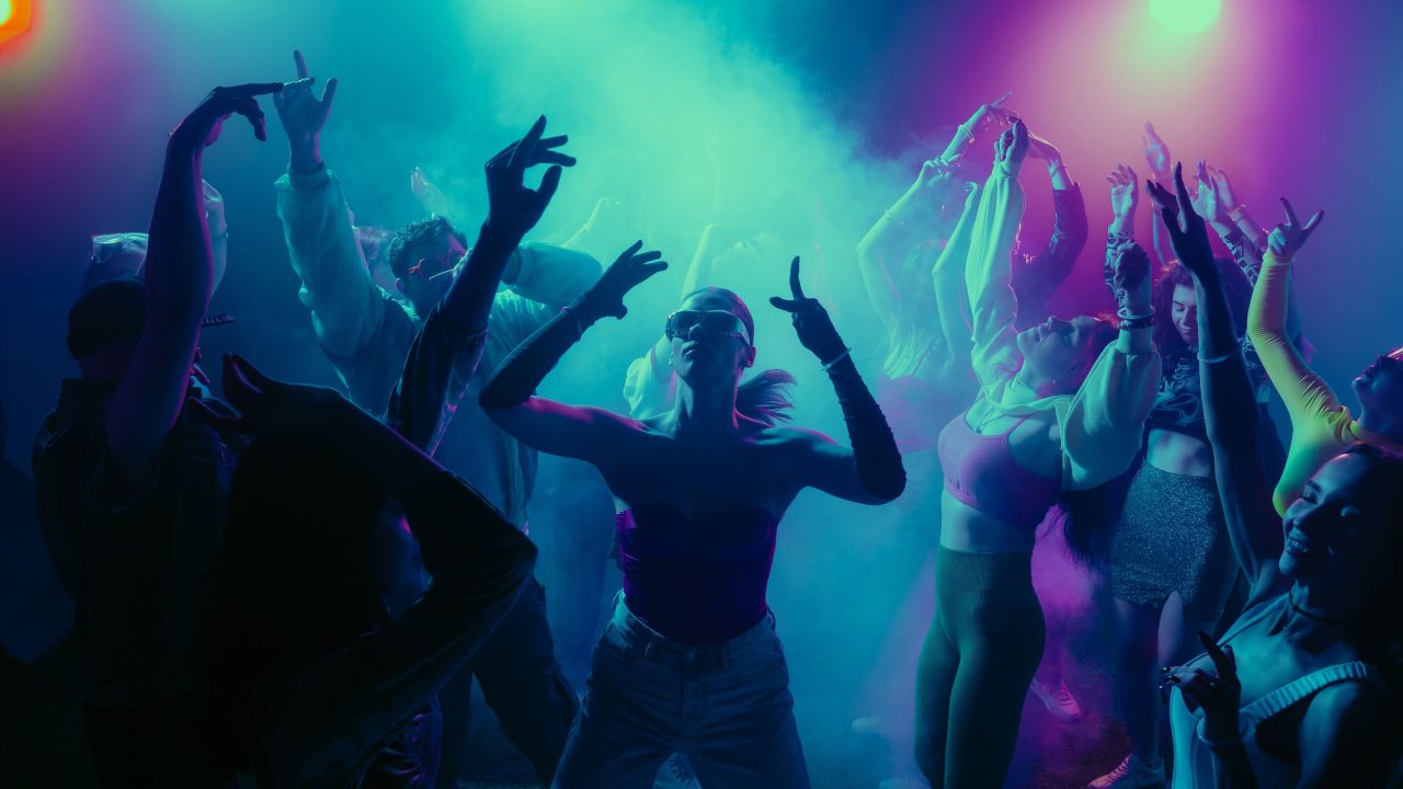 o-que-e-a-cocaina-rosa?-entenda-os-riscos-que-ela-representa-a-saude