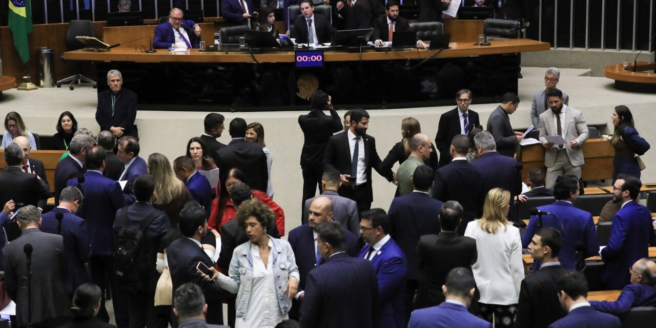 camara-aumenta-penas-para-crimes-como-extorsao-e-escudo-humano