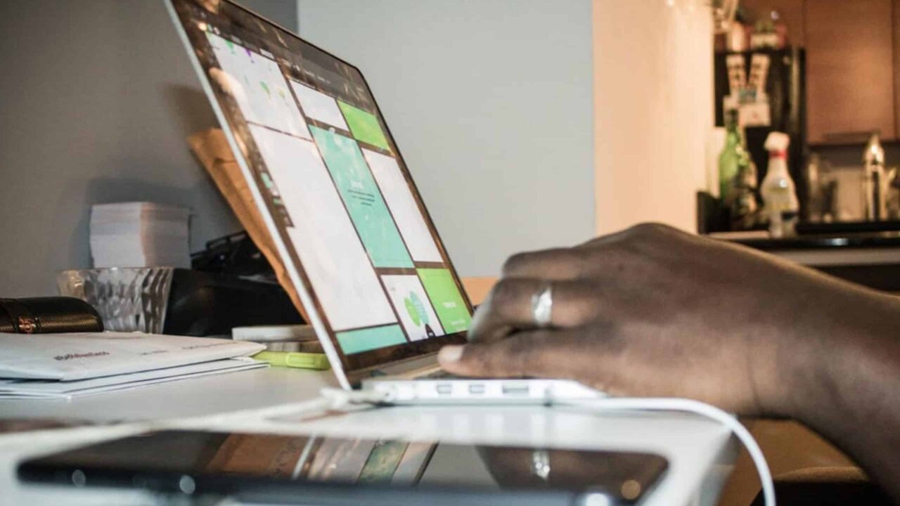 alugar-ou-comprar-notebook?-veja-o-que-e-melhor-para-voce