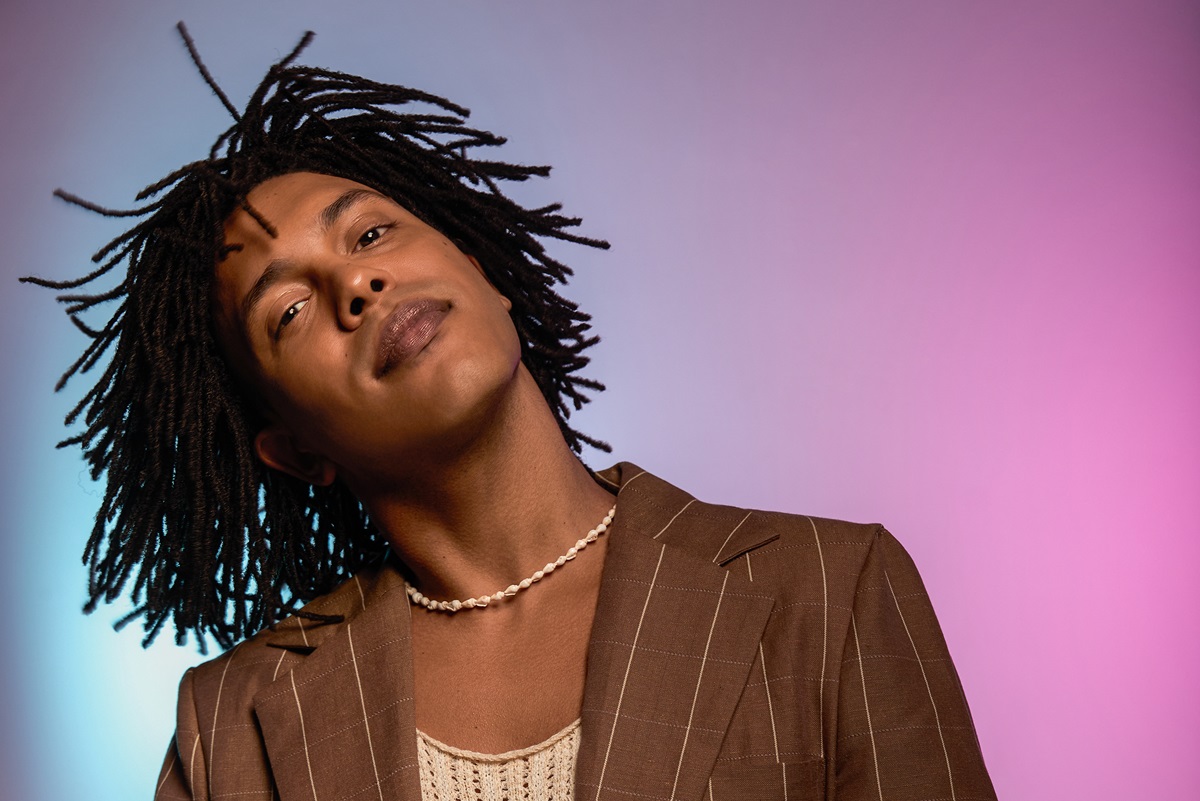 ator-que-vive-djavan-em-musical-revela-detalhes-da-preparacao