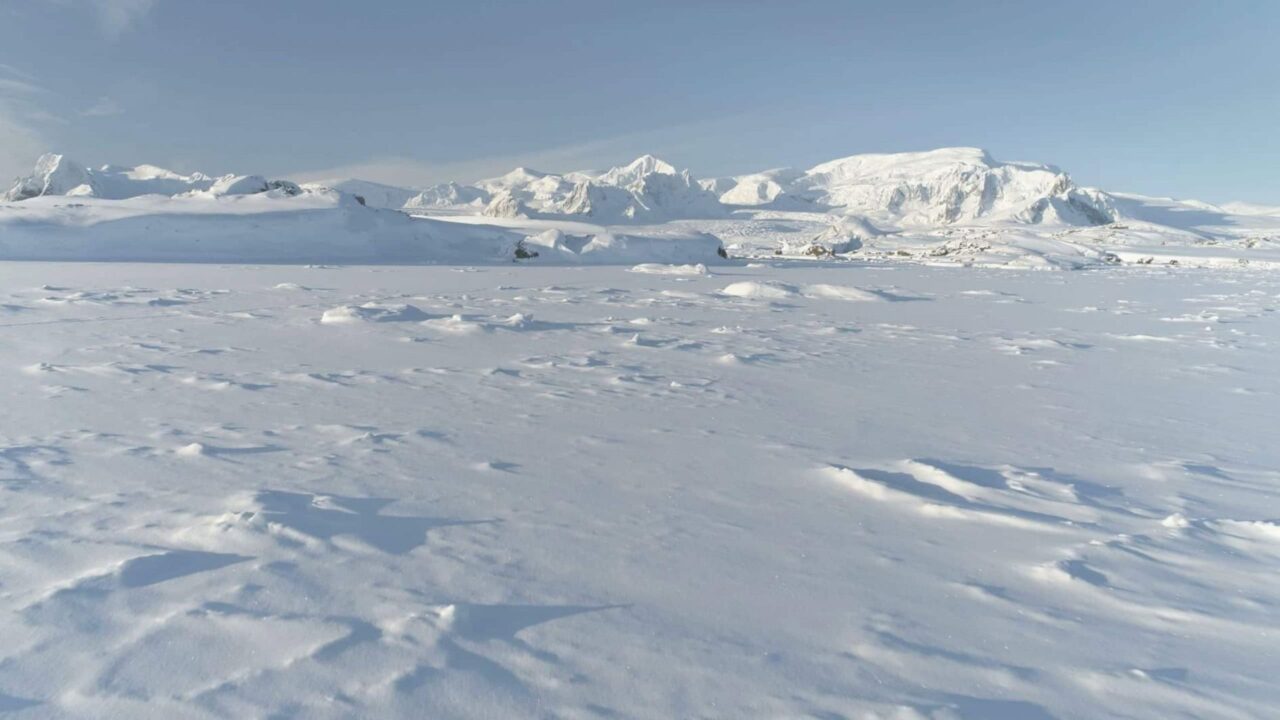 o-que-ha-abaixo-do-gelo-da-antartida?-spoiler:-nao-e-so-gelo!