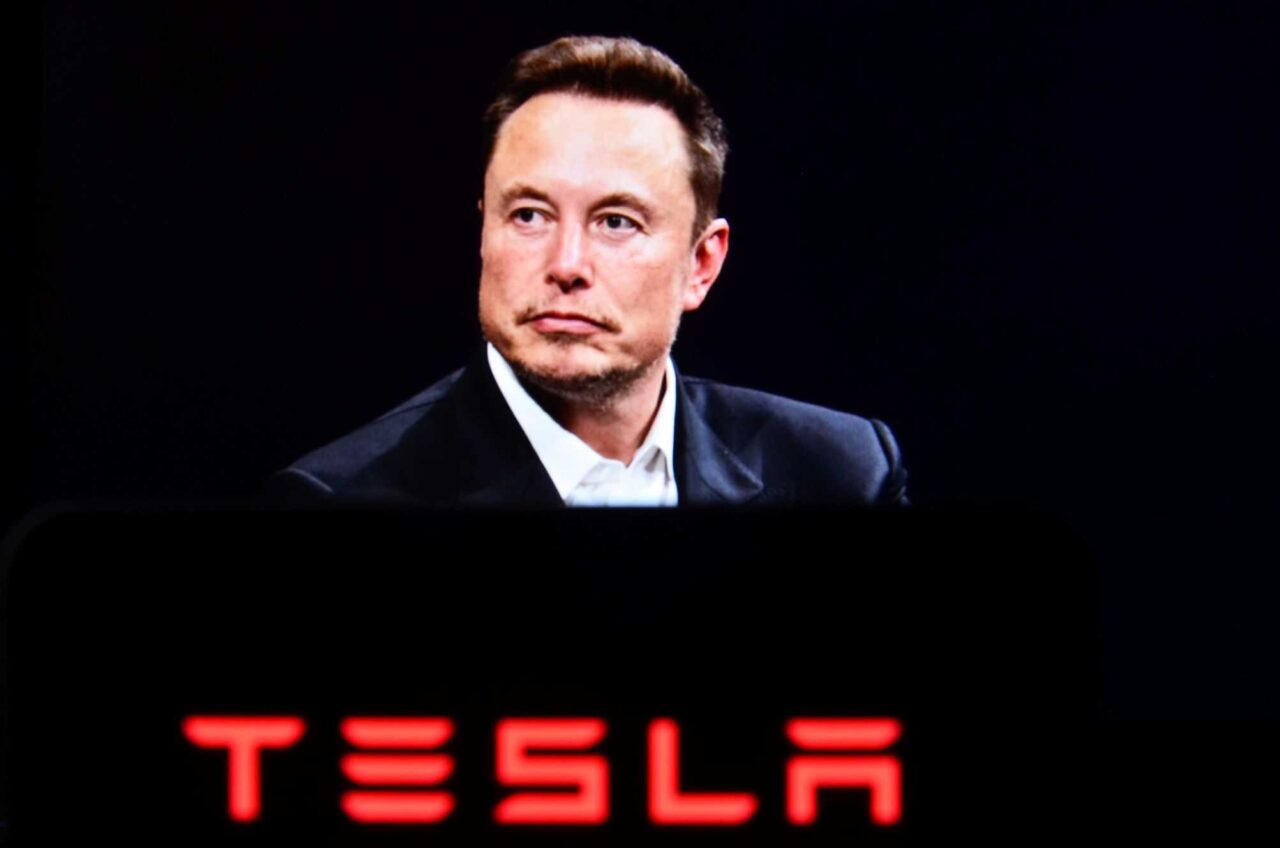 pacote-trilionario-de-musk-na-tesla-encontra-oposicao