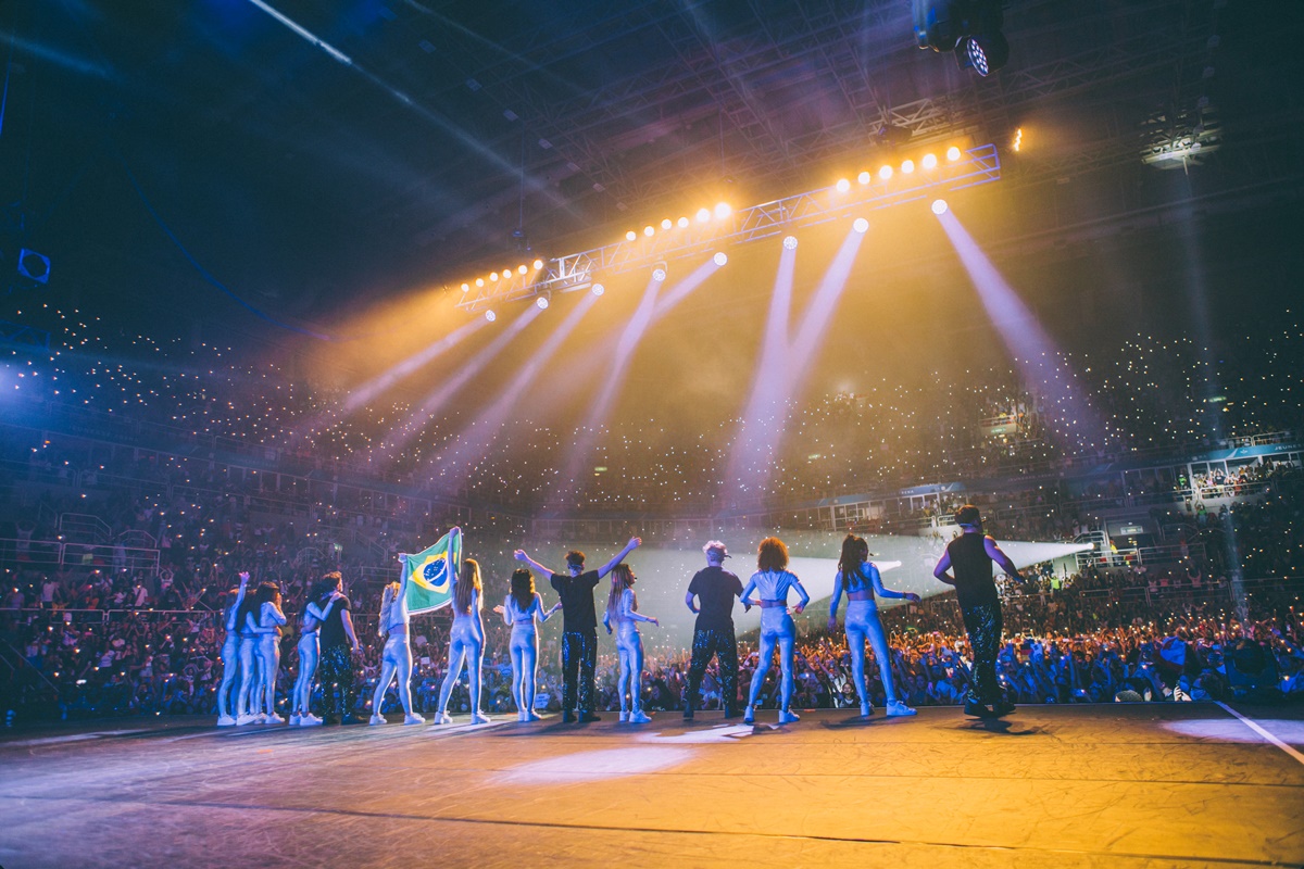 entrevista:-now-united-celebra-retorno-as-origens-com-shows-no-brasil