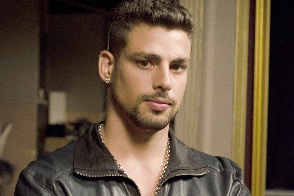 caua-reymond-abre-o-jogo-sobre-participacao-em-avenida-brasil-2