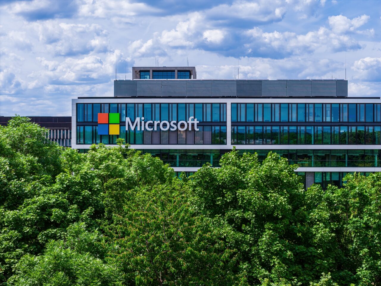 microsoft-usa-tecnologia-da-openai-para-criar-seus-proprios-chips-de-ia