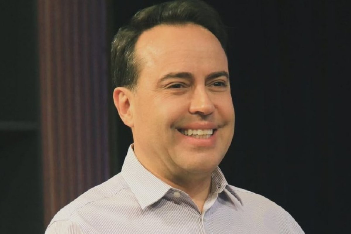 briga-com-ratinho-e-mais:-os-bastidores-da-demissao-de-rinaldi-faria