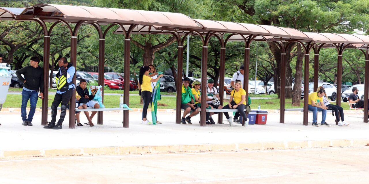 medico-e-advogados-visitam-bolsonaro-antes-de-audiencia-de-custodia